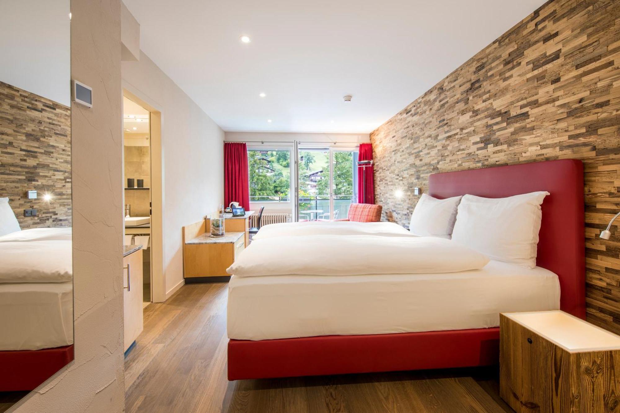 Habitación Doble Estándar con vistas al jardín y aire acondicionado
